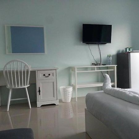 Kim Lung Airport Hotel Patong Bagian luar foto