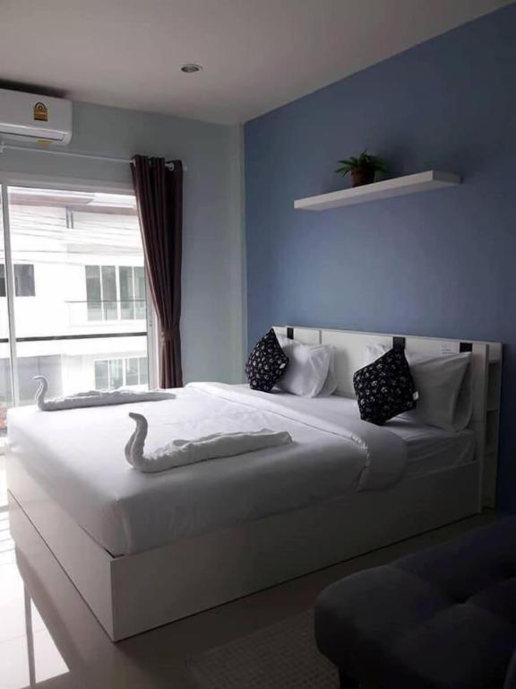 Kim Lung Airport Hotel Patong Bagian luar foto