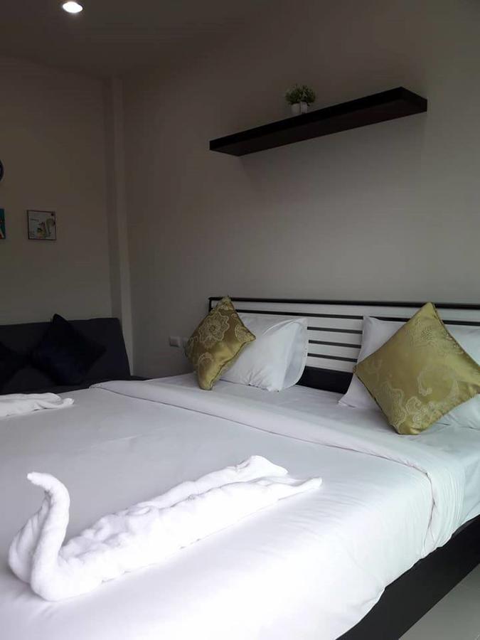Kim Lung Airport Hotel Patong Bagian luar foto