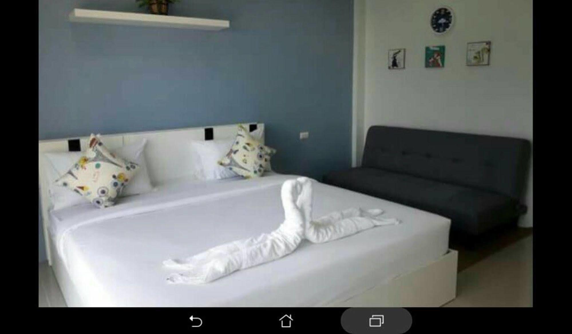 Kim Lung Airport Hotel Patong Bagian luar foto